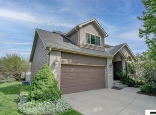 7001 Eagle Ridge Cir, Lincoln, NE 68516