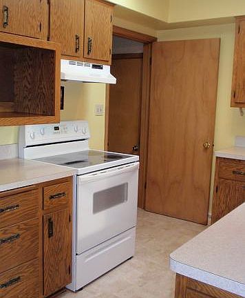 2nd image of 431 S Main St