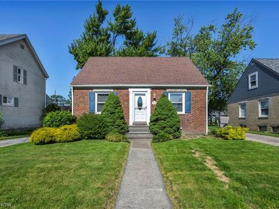 208 Longfellow St, Elyria, OH, 44035