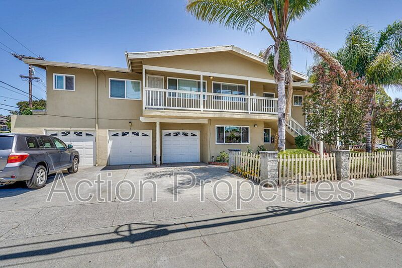 1st image of 4545 Moorpark Ave APT 2