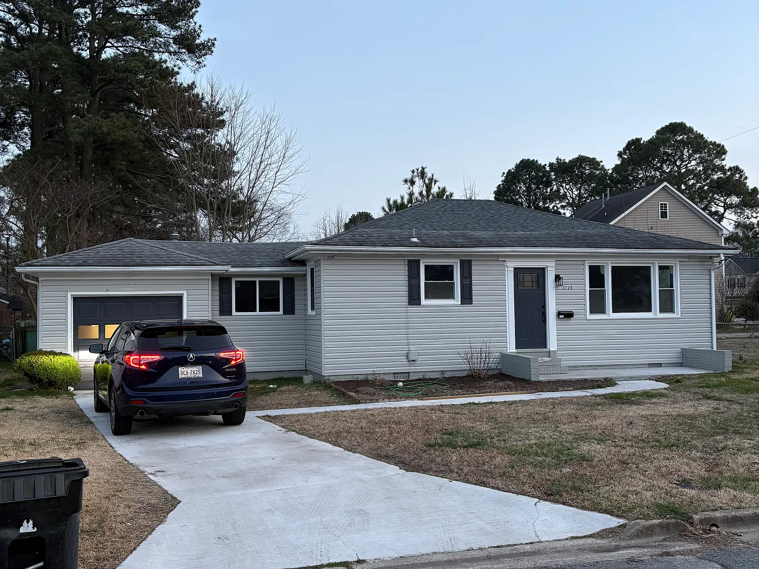3 bed, 1.5 bath, 1112 sqft, $2,200 — Photo 2