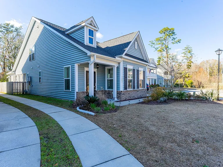 3257 Moonlight Dr — Photo 8