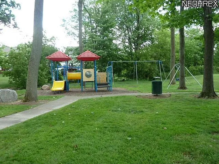 16477 Forestwood Dr — Photo 26