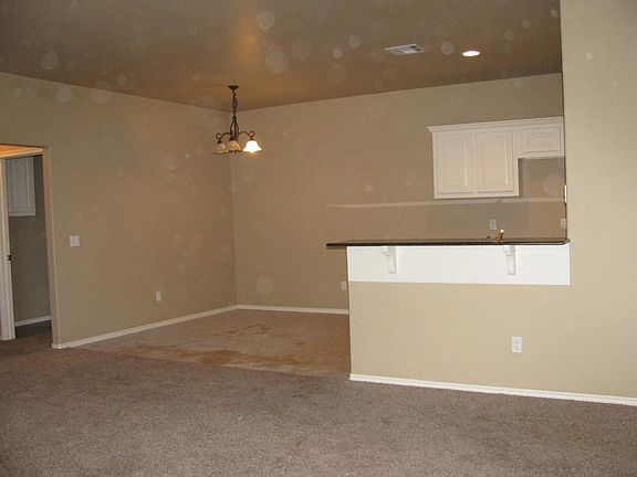 Kitchen & Living