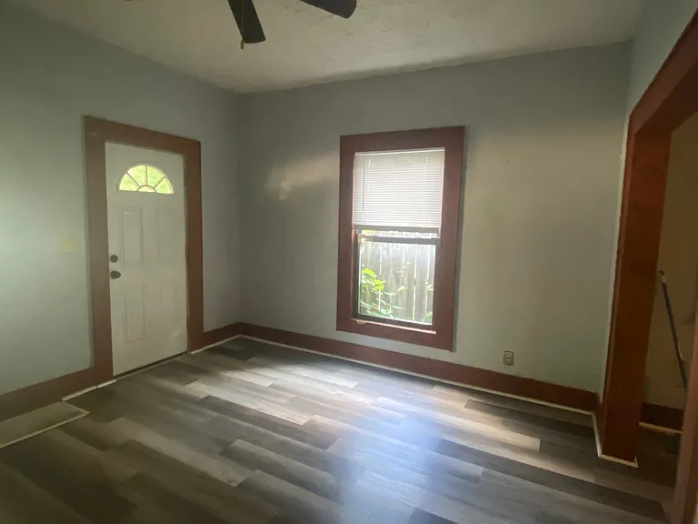 1219 N High St — Photo 2