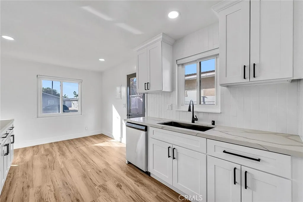 2 bed, 1000 sqft, $3,800 — Photo 4