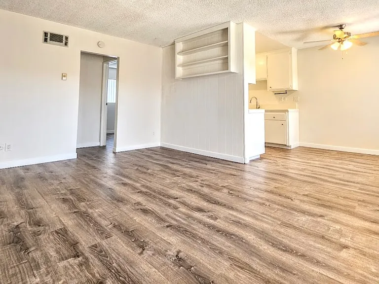 4525 Hamilton St #7 — Photo 4