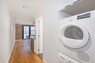 Rented by R New York