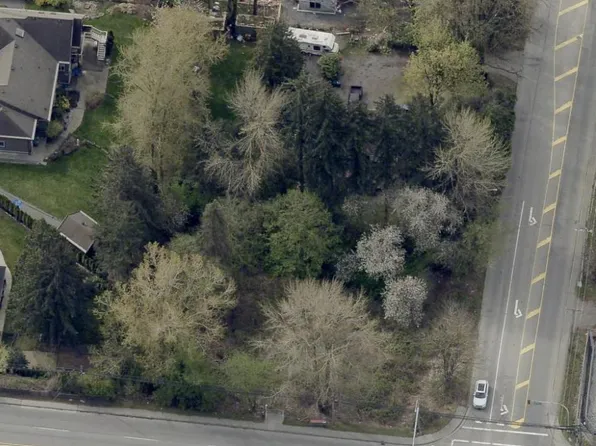 5582 184th St, Surrey, BC V3S 1E1