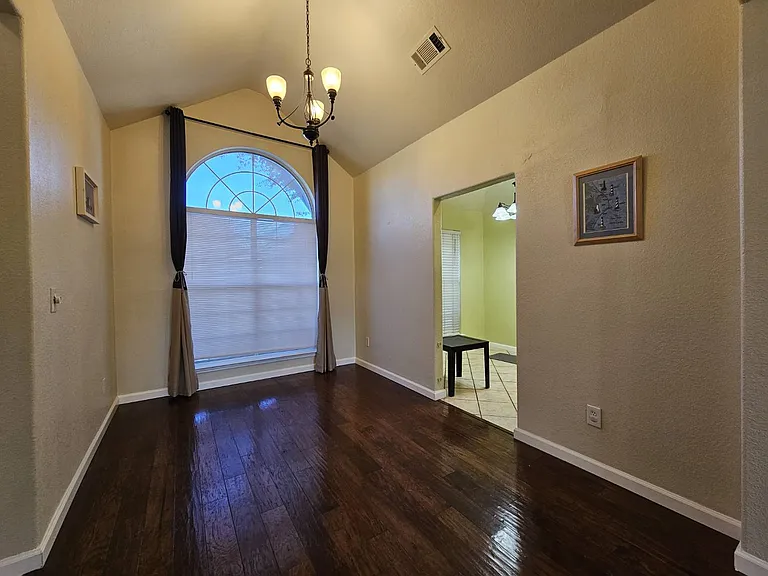 7621 Lancelot Rd — Photo 5
