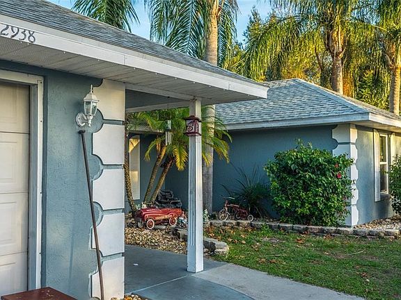 2nd image of 2938 Clovis Dr