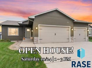 7305 E Corinth St, Sioux Falls, SD 57110