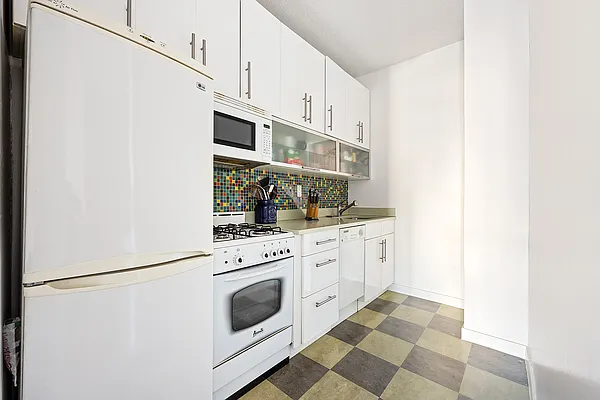 Rented by Corcoran | media 11