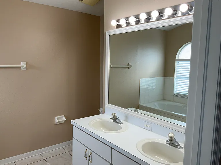 1527 Firewheel Dr — Photo 10