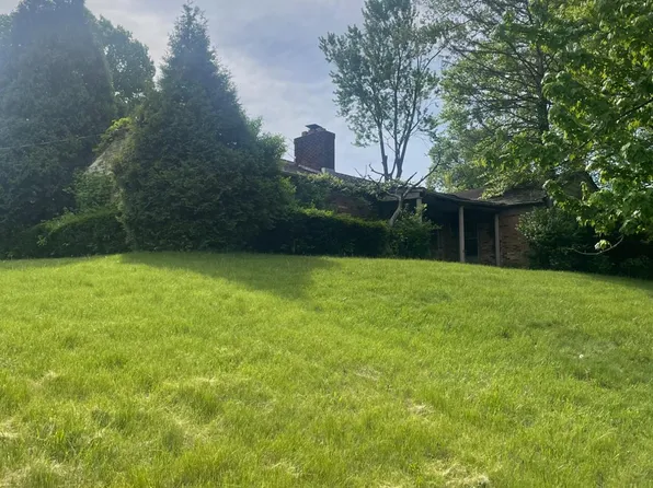 9398 Sherborn Dr, Cincinnati, OH 45231