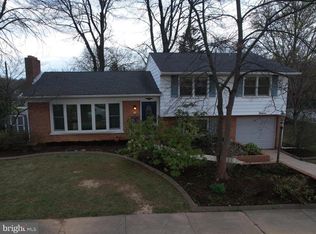 11 W Shore Dr, Camp Hill, PA 17011
