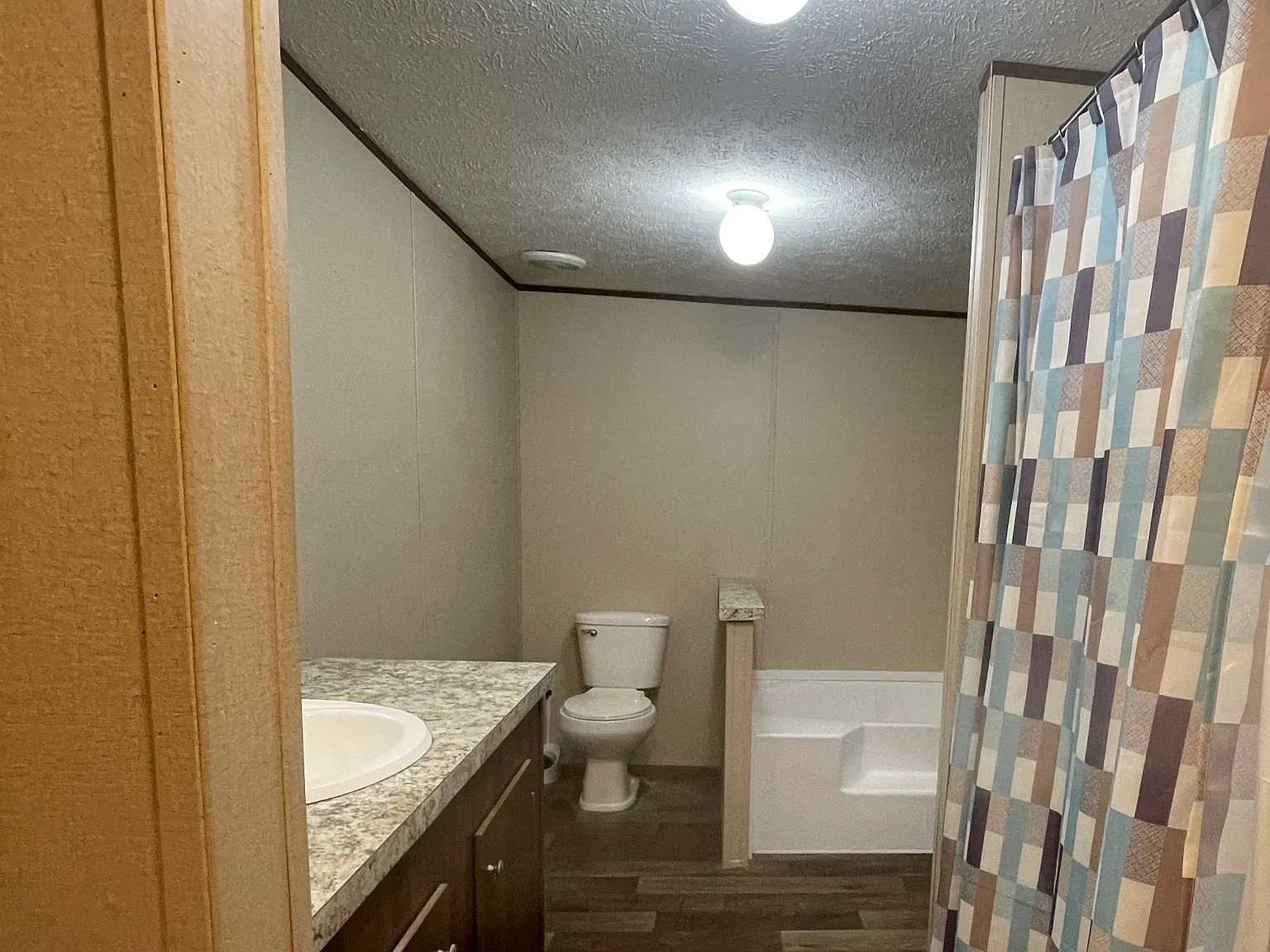 3 bed, 1280 sqft, $1,345 — Photo 3