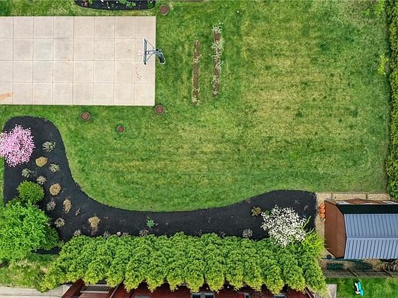 2nd image of 304 Brilliant Ave