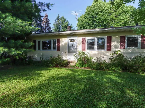 N7752 COUNTY ROAD J, Iola, WI 54945