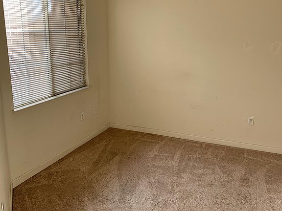 4th image of 2510 Baywood Way