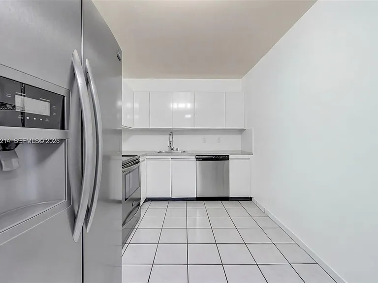 2500 Parkview Dr #1418 — Photo 8