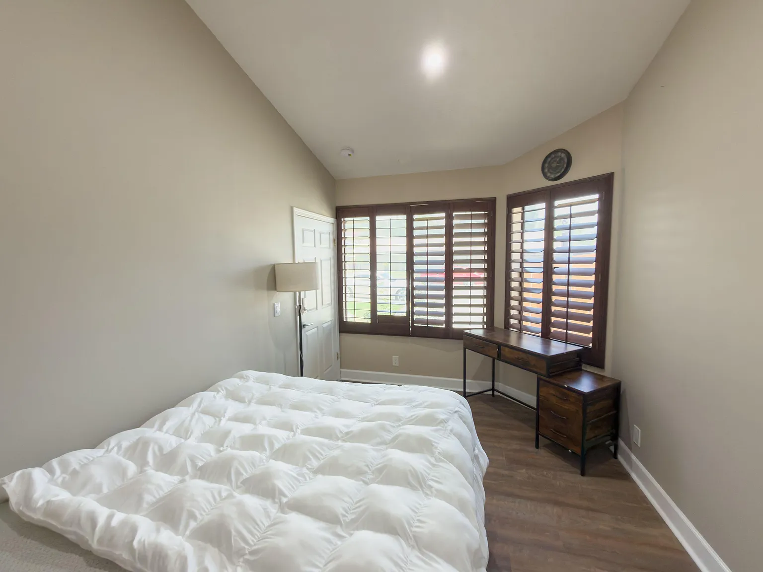 4 bed, 3.0 bath, 2500 sqft, $1,135 — Photo 2