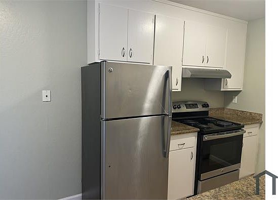 2nd image of 7911 Bancroft Ave APT 301