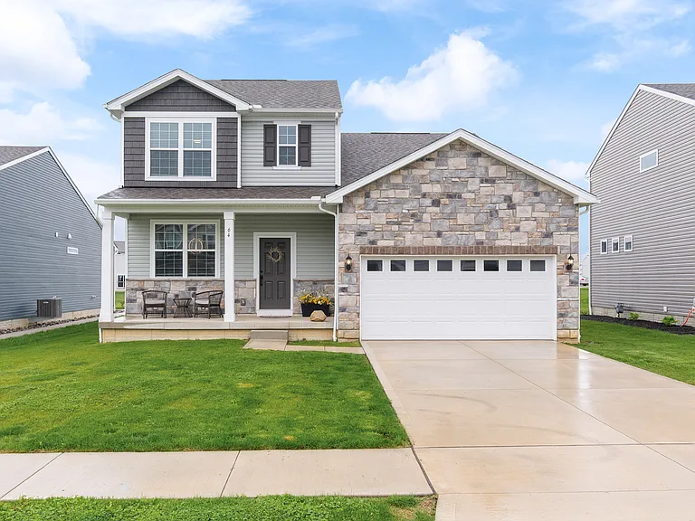 64 Brewster Dr — Photo 1
