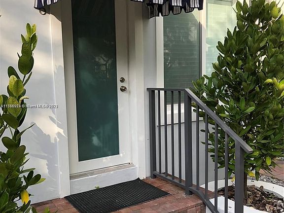3rd image of 645 Lenox Ave APT 2