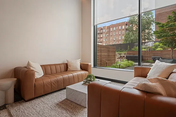 Rented by Living New York | media 42