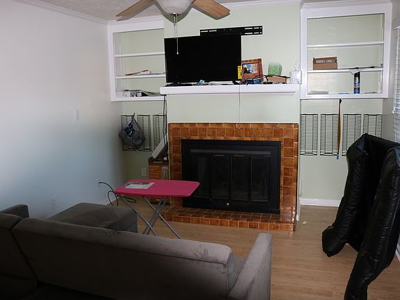 2nd image of 15 Fowkewood Ct