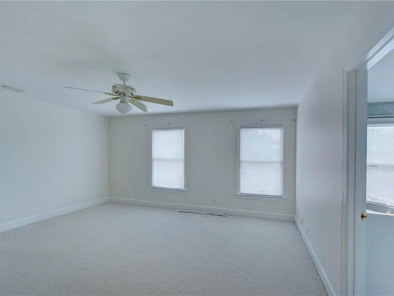 112 Newfield St — Photo 16