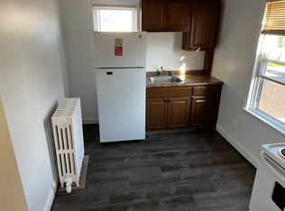 200 N Delsea Dr APT B, Clayton, NJ 08312