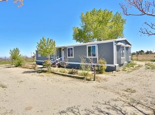3362 Del Rosa Rd, Phelan, CA 92371