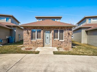 342 Benit Dr UNIT 10, Arnolds Park, IA 51331