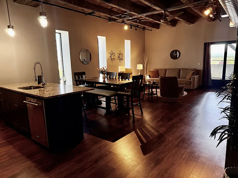 520 Seneca St — Photo 26