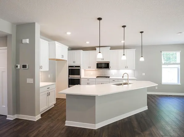 13141 Bauer Dr N, Champlin, MN 55316