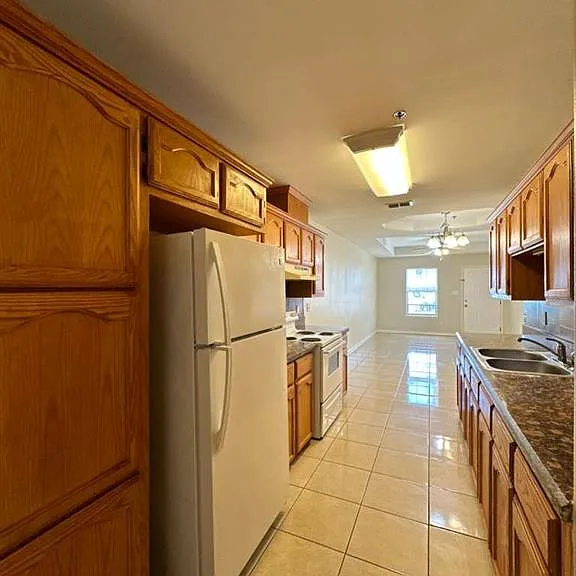 1109 W Eisenhower St #5 — Photo 5
