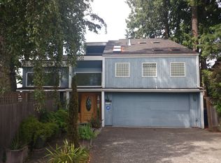 5614 SW Winthrop St, Seattle, WA 98116