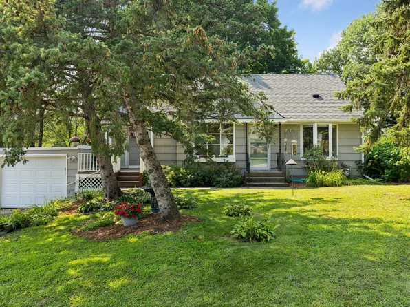 2039 Farrington St, Saint Paul, MN 55113