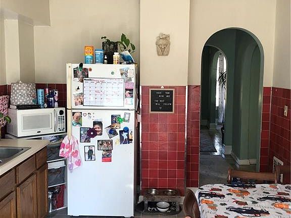 4th image of 3540 Island Ave