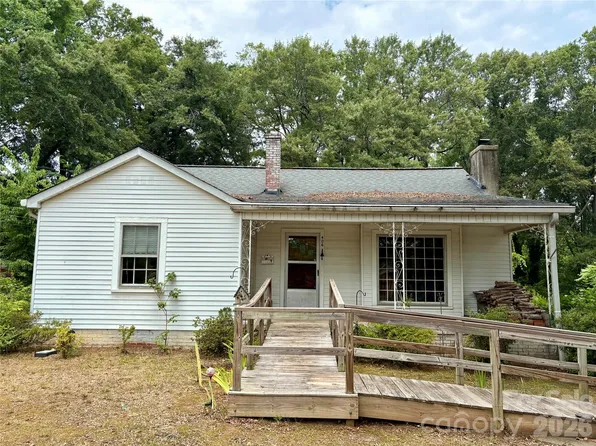 406 Circle Dr W, Shelby, NC 28150