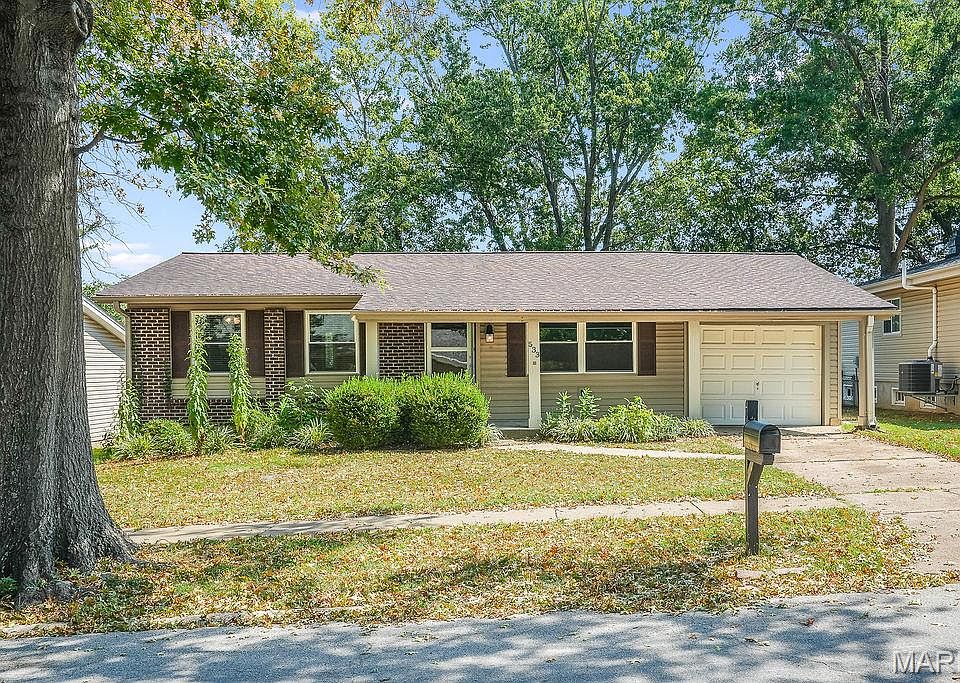 1st image of 533 Golfwood Dr