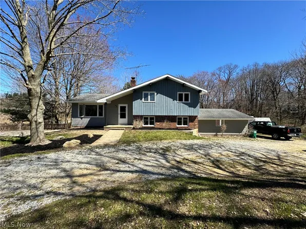 2351 McMackin Rd, Madison, OH 44057