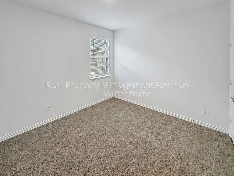 3517 Henry Xing — Photo 17