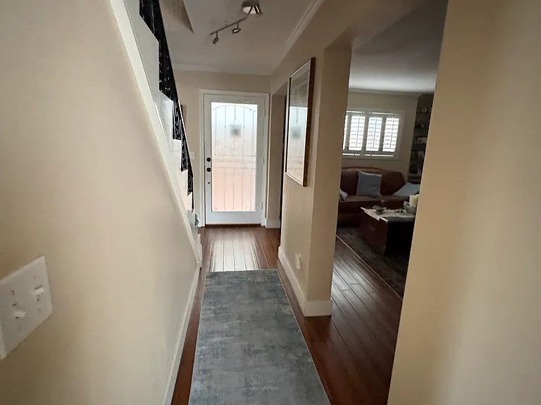 414 E Ave — Photo 11