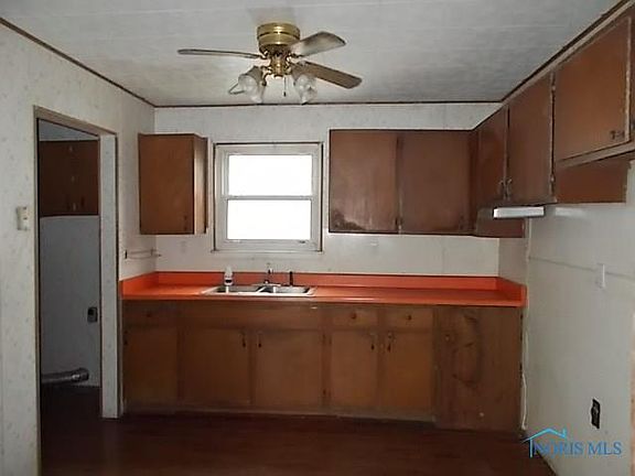 3rd image of 631 Northview Dr