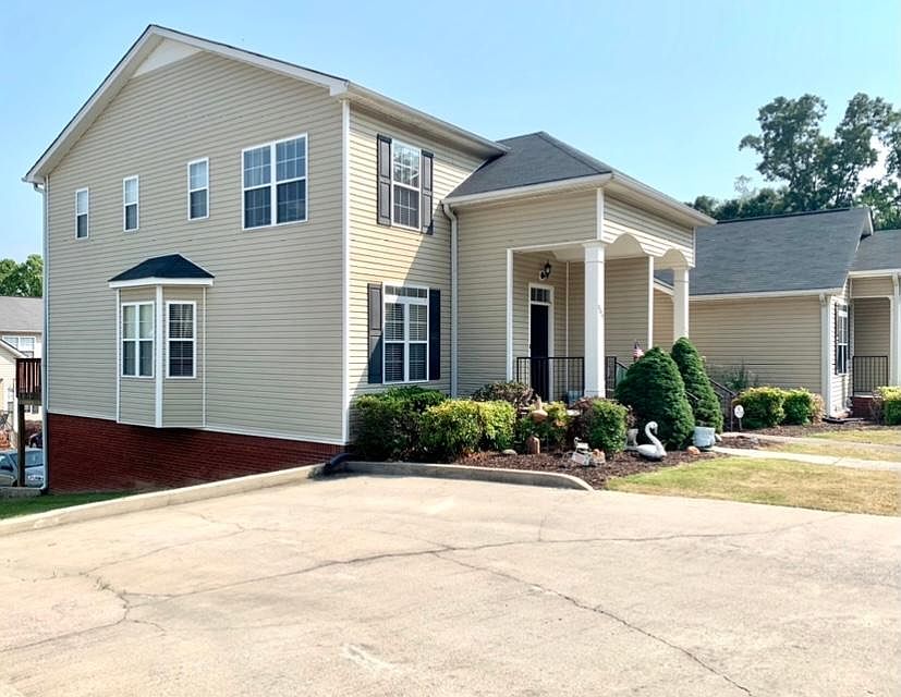 1st image of 9075 Haileys Pond Dr