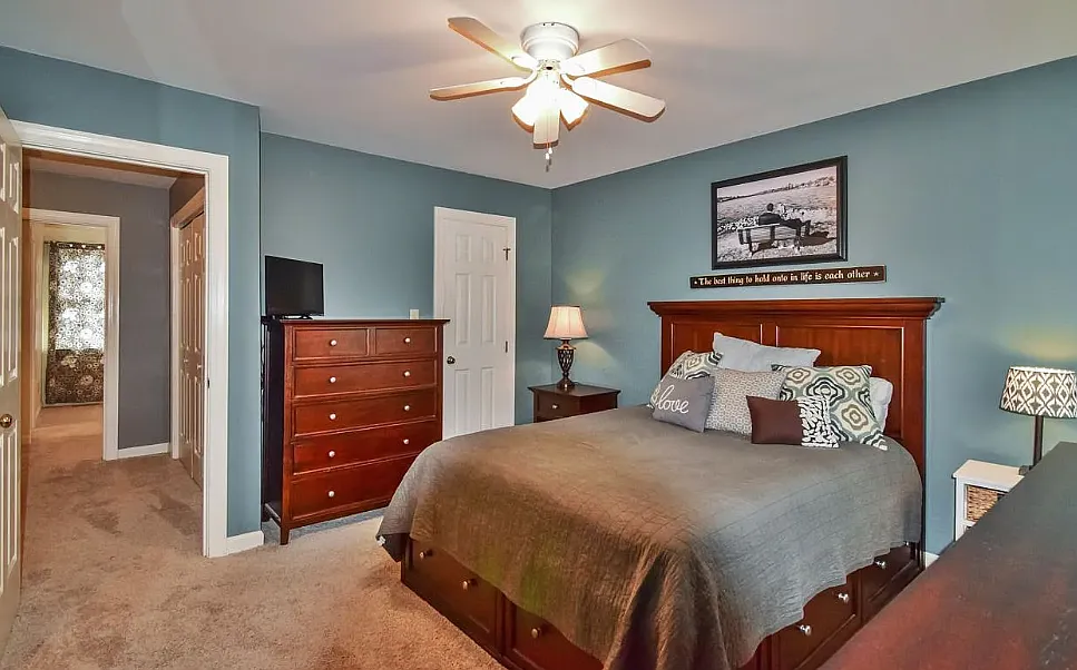 2 bed, 2.5 bath, 1253 sqft, $1,800 — Photo 4