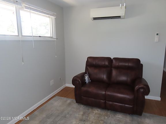 5th image of 602 Harris Ave #1A